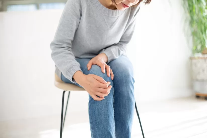 関節痛がつらい日々に。少しずつ緩和させるための習慣とは？
