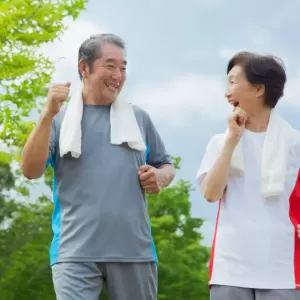 10年後も元気に歩くために！丈夫な足腰を鍛える正しい方法｜新百合ヶ丘 メディカルコンディショニングサロン匠のサムネイル