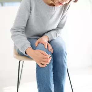 関節痛がつらい日々に。少しずつ緩和させるための習慣とは？｜新百合ヶ丘 メディカルコンディショニングサロン匠のサムネイル
